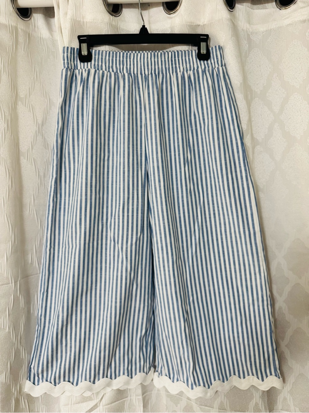 Blue & White Striped Women’s wide leg Capris with Scallop Hem